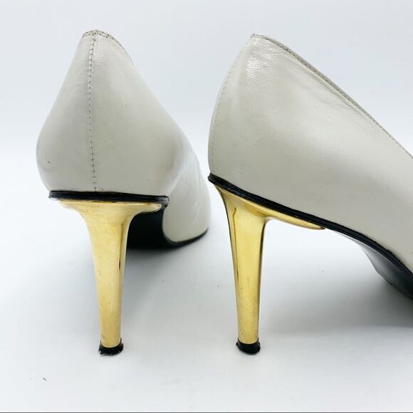 Stuart Weitzman Vintage Ivory Pointed Toe Pump w/Gold Metal Stiletto Heel 7.5 - Picture 6 of 16